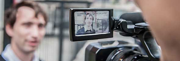 devenir journaliste reporter images